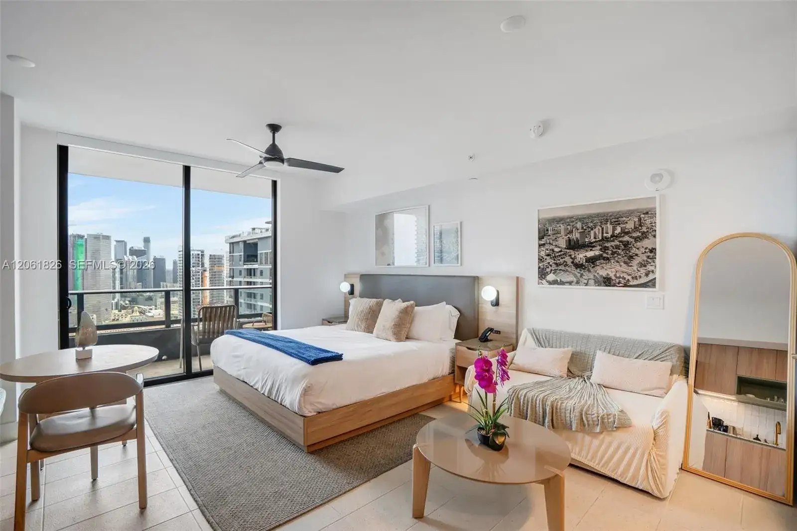 1 bedroom 1 bath Residential for sale at 159 NE 6th St # 3212, Miami FL 33132