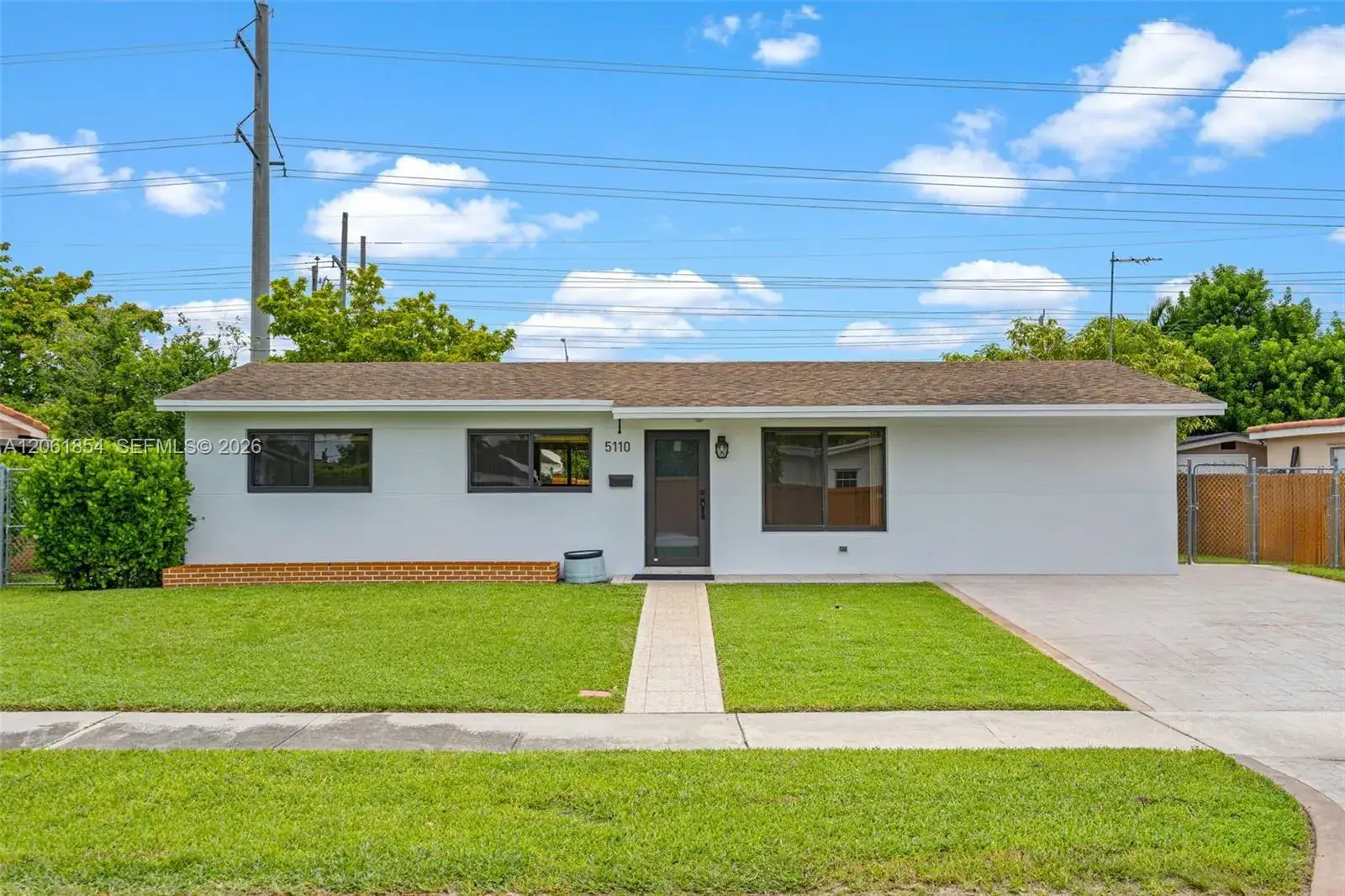 3 bedroom 1 bath Residential Lease for rent at 5110 SW 106th Ave, Miami FL 33165