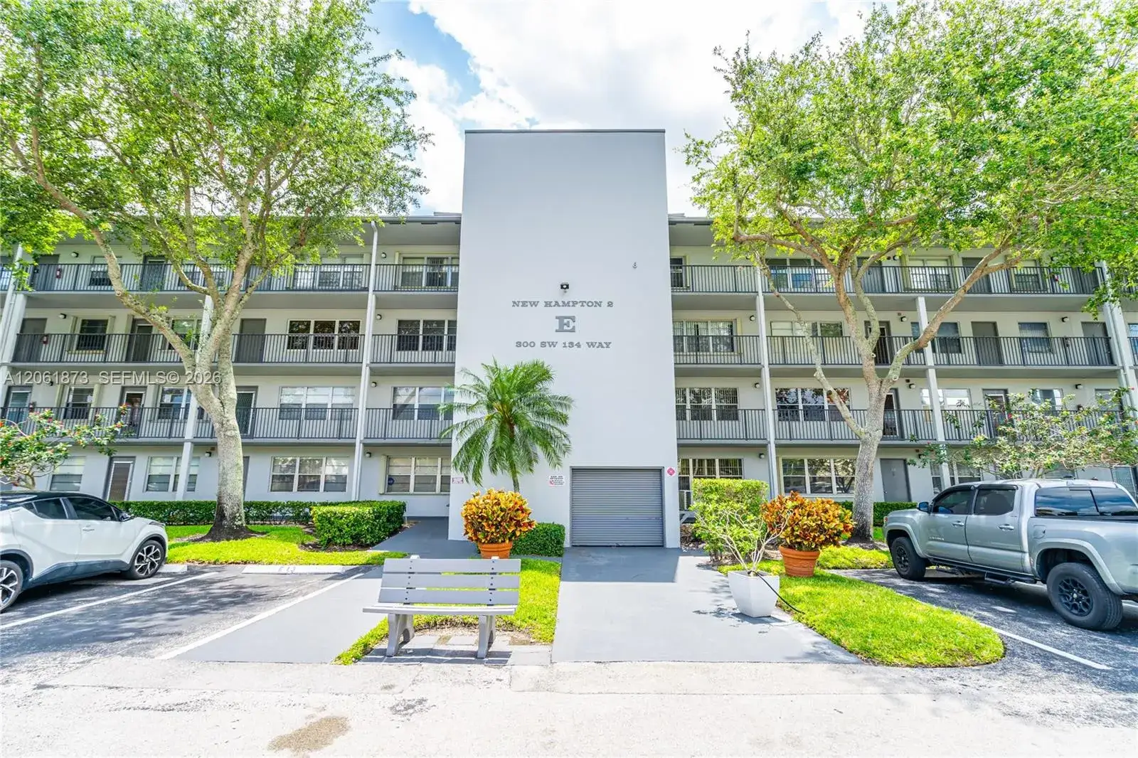 2 bedroom 2 bath Residential for sale at 300 SW 134th Way # 413E, Pembroke Pines FL 33027