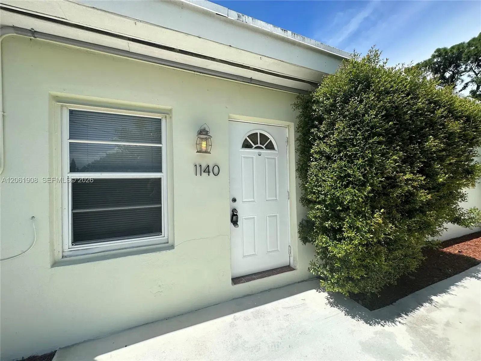2 bedroom 1 bath Residential Lease for rent at 1140 NE 1st Ave # 1140, Fort Lauderdale FL 33304