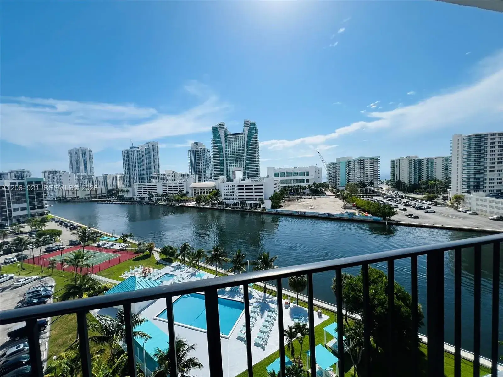 1 bedroom 1 bath Residential Lease for rent at 200 Leslie Dr # 1017, Hallandale Beach FL 33009