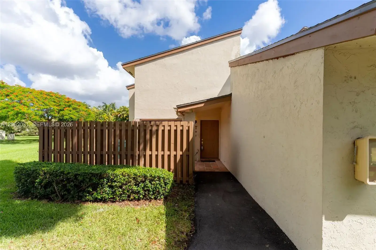 3 bedroom 2 bath Residential for sale at 11411 SW 109th Rd # 50Y, Miami FL 33176