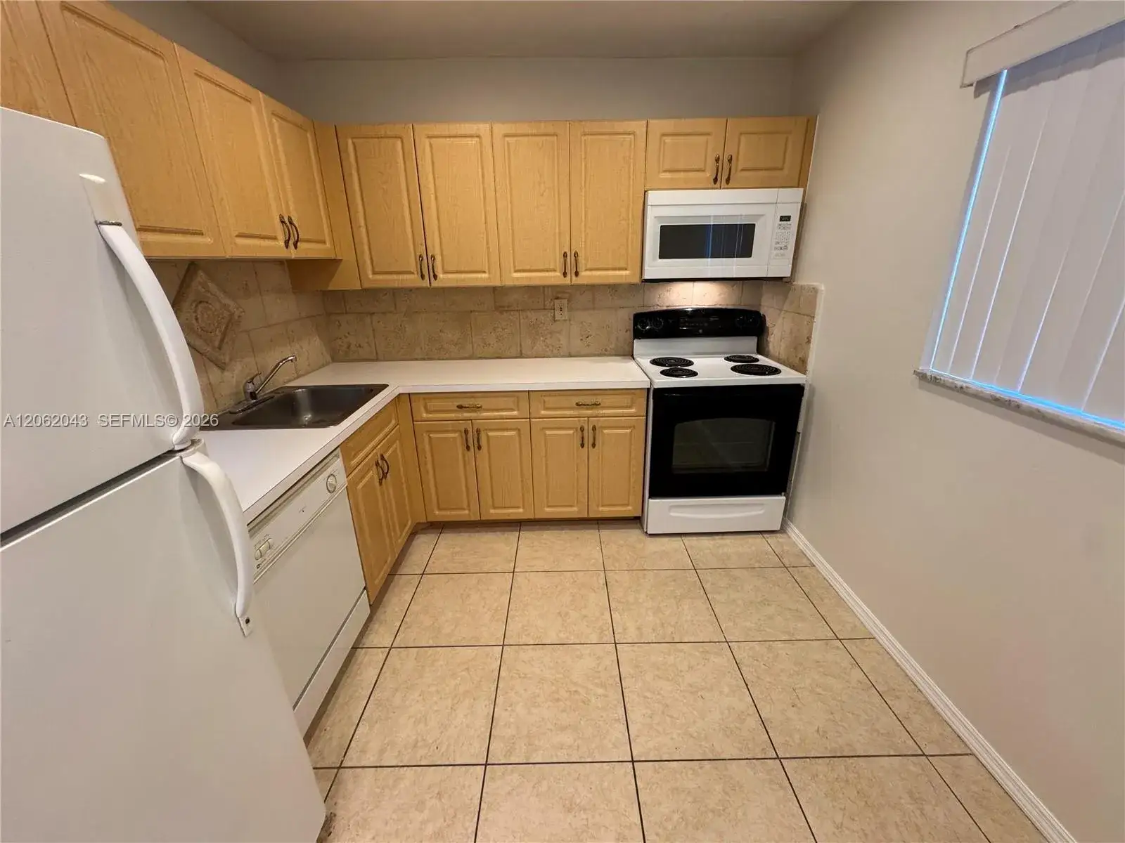 2 bedroom 1 bath Residential Lease for rent at 7700 Camino Real # 407, Miami FL 33143