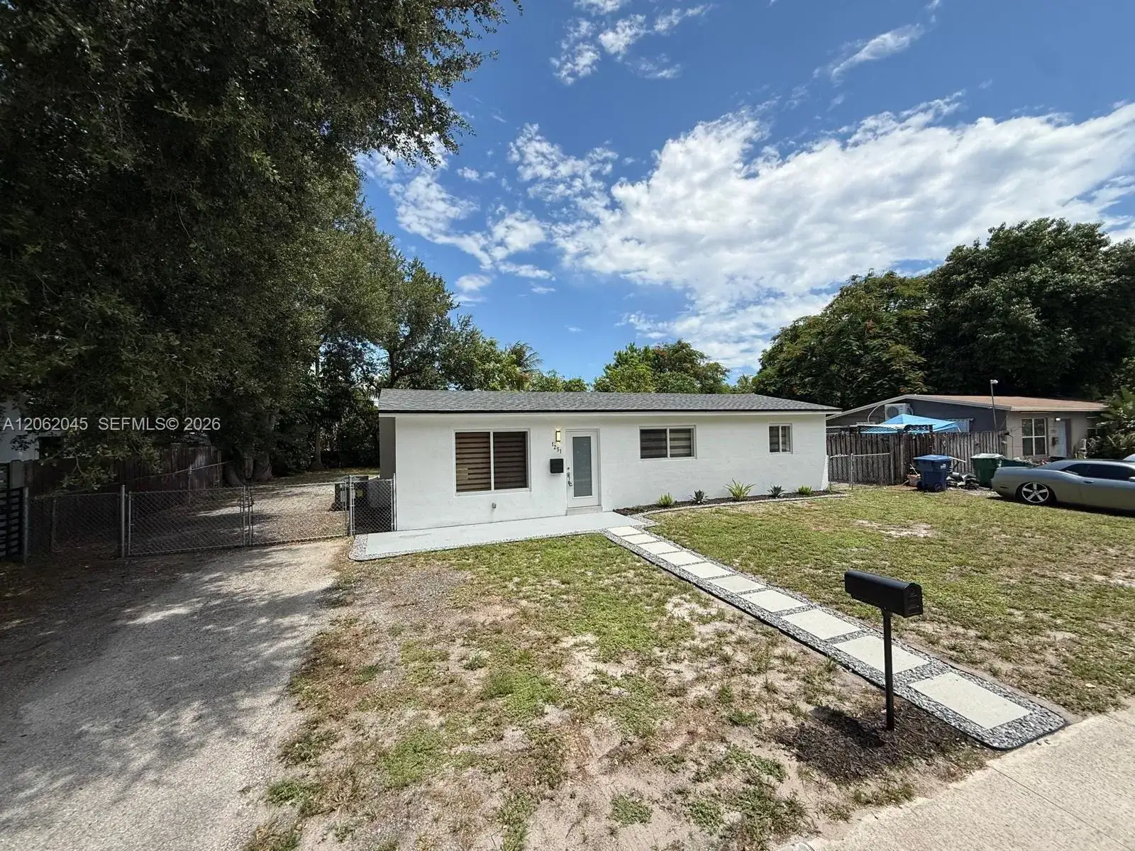 2 bedroom 2 bath Residential for sale at 1251 NE 208th Ter, Miami FL 33179