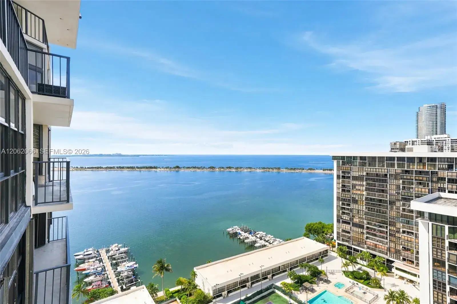 1 bedroom 1 bath Residential Lease for rent at 1901 Brickell Ave # B2402, Miami FL 33129