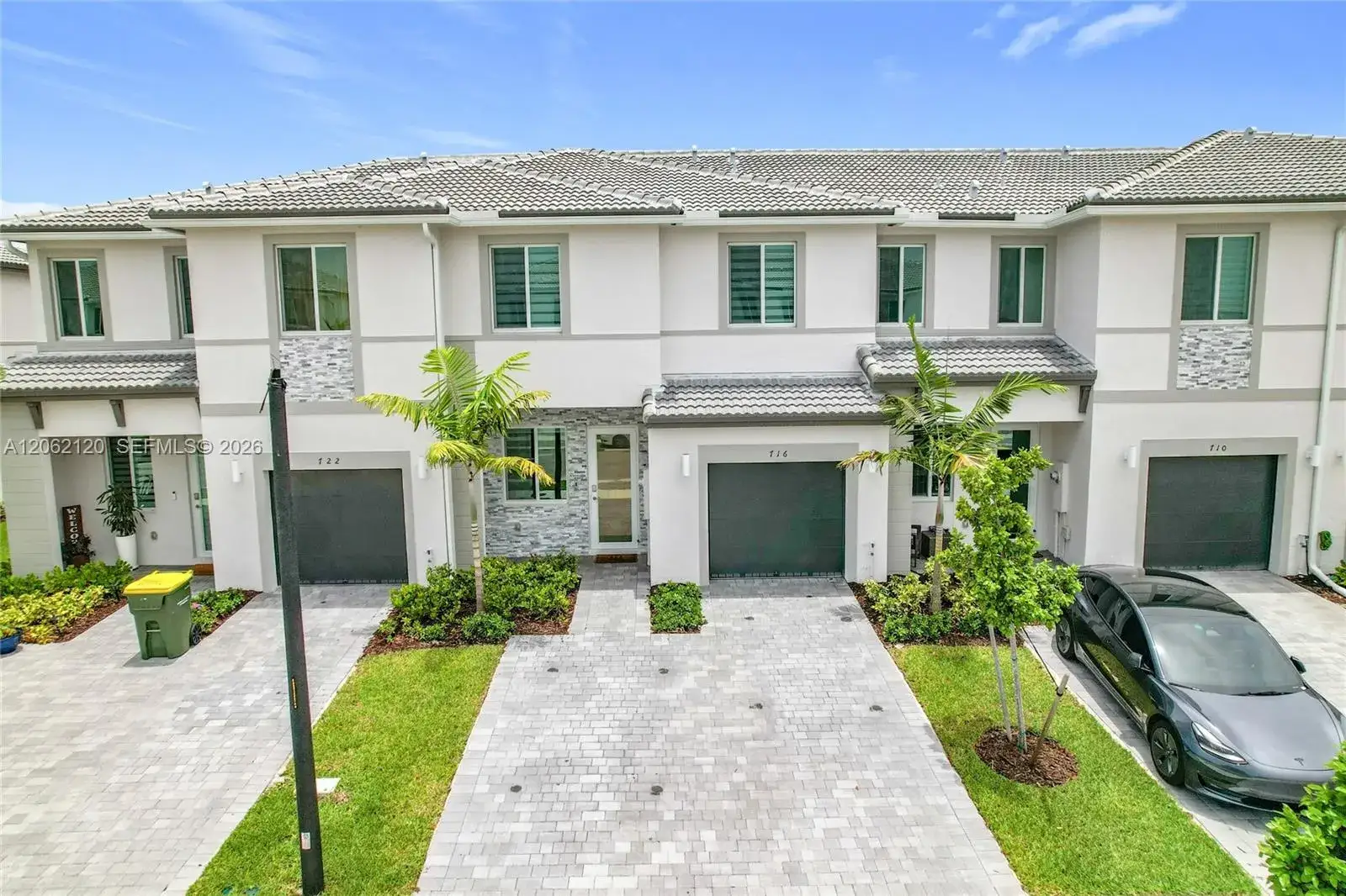 3 bedroom 2 bath Residential for sale at 716 SE 14th St, Homestead FL 33034