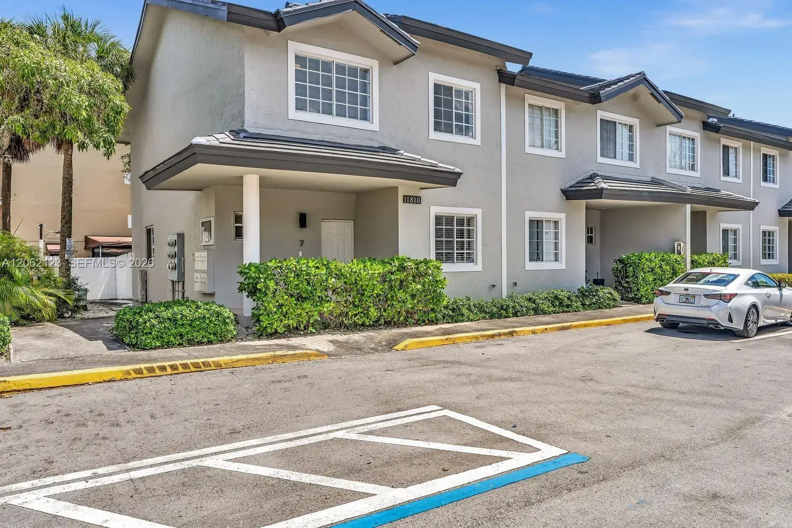 3 bedroom 2 bath Residential Lease for rent at 11810 NE 19th Dr # 5, North Miami FL 33181
