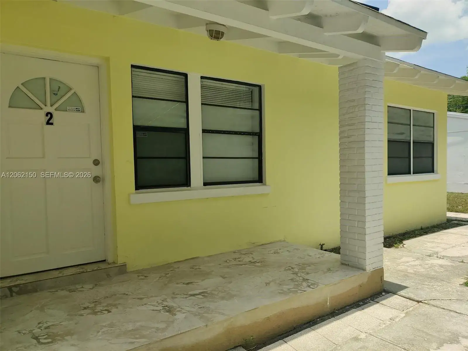 2 bedroom 1 bath Residential Lease for rent at 709 NE 7th St # 2, Delray Beach FL 33483