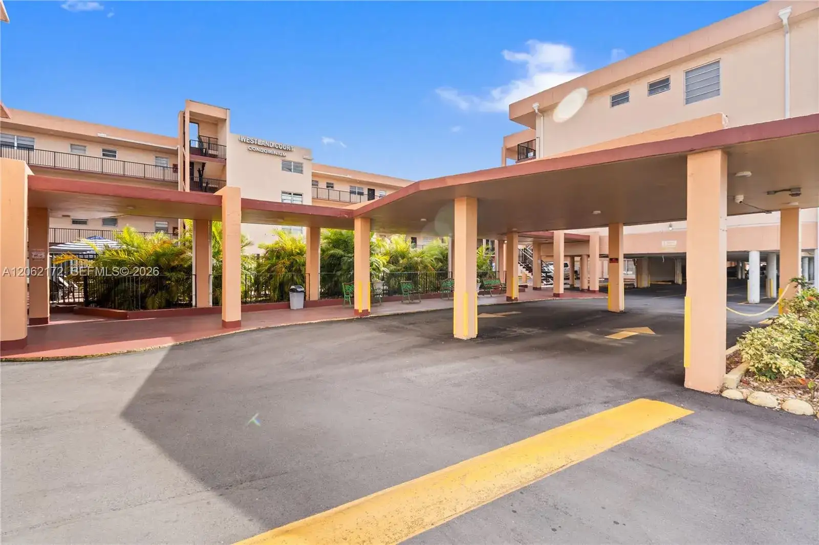1 bedroom 1 bath Residential for sale at 1855 W 60th St # 407, Hialeah FL 33012