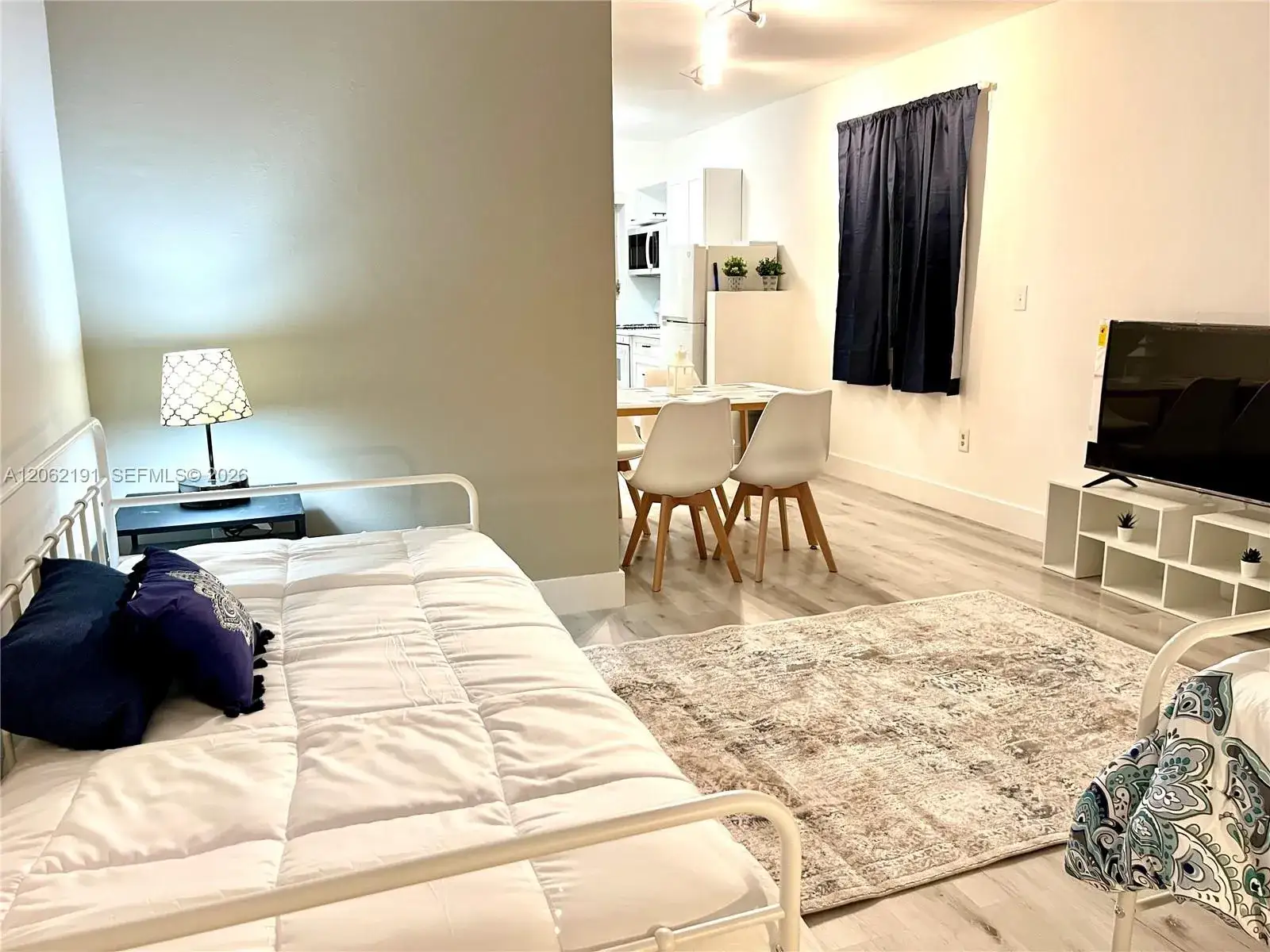 1 bath Residential Lease for rent at 825 Euclid Ave # 8, Miami Beach FL 33139