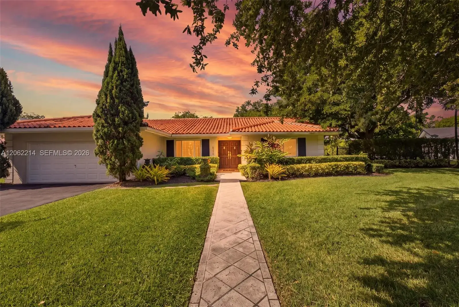 3 bedroom 2 bath Residential for sale at 8530 SW 81st Ln, Miami FL 33143