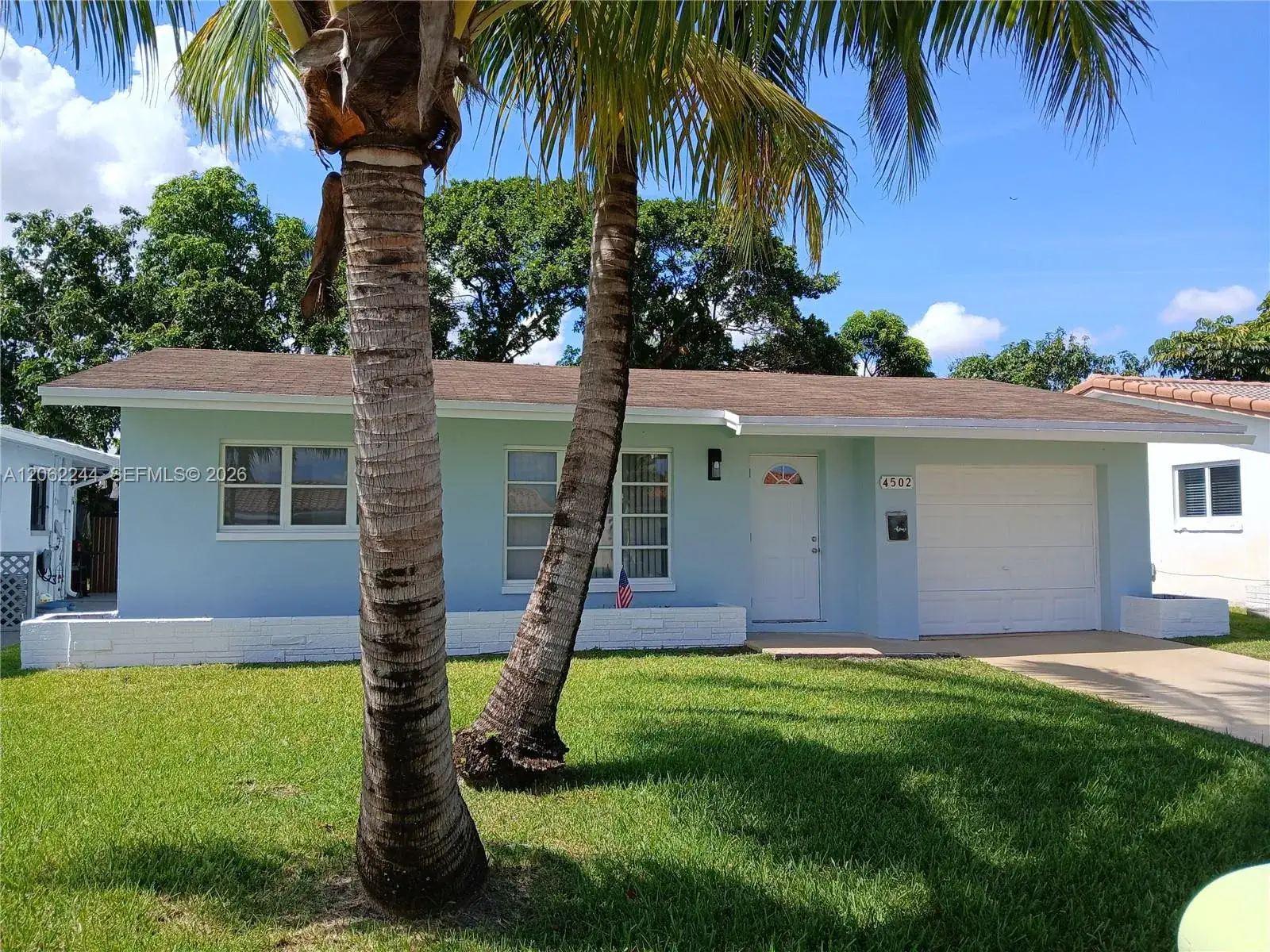 2 bedroom 1 bath Residential for sale at 4502 NW 46 St, Tamarac FL 33319