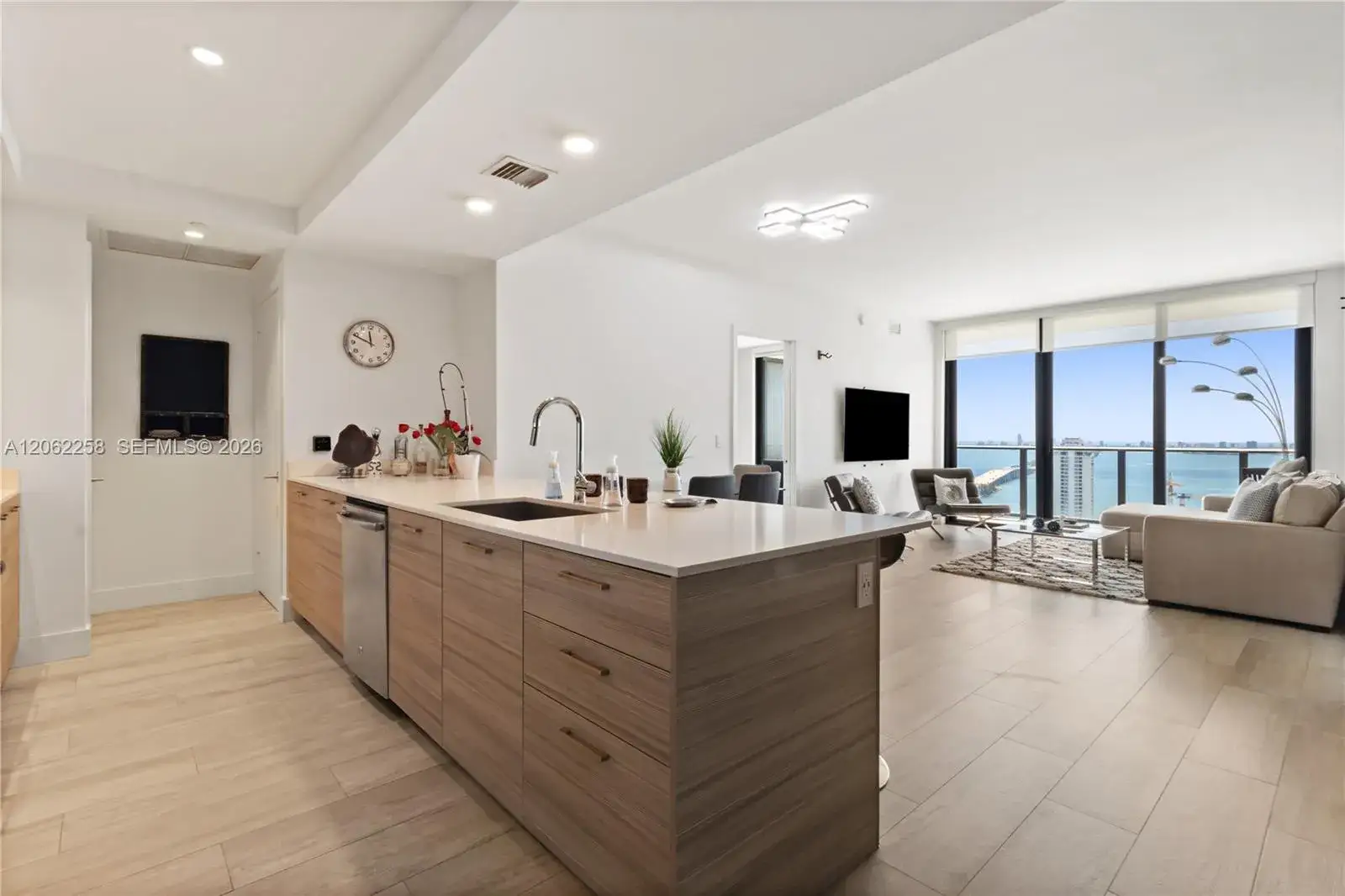 2 bedroom 2 bath Residential Lease for rent at 121 NE 34th St # 2807, Miami FL 33137