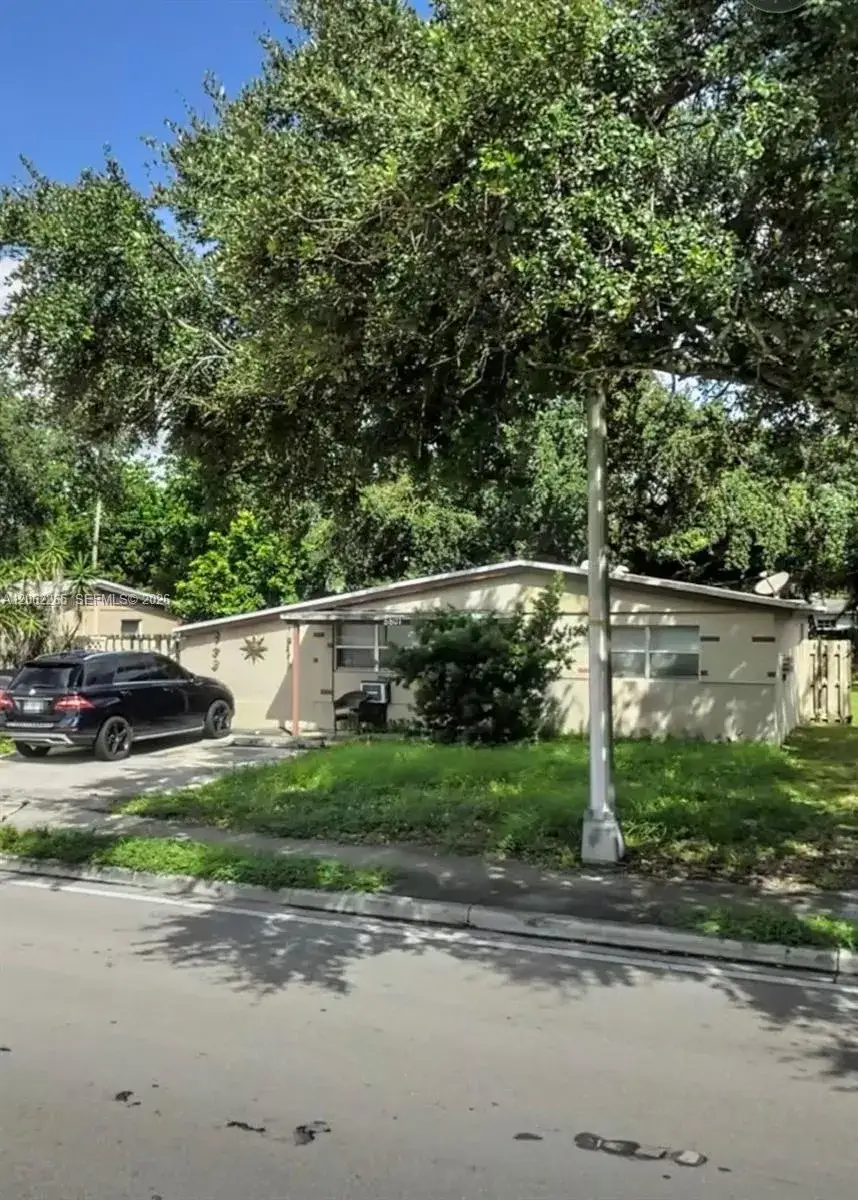 3 bedroom 1 bath Residential for sale at 5801 Sheridan St, Hollywood FL 33021