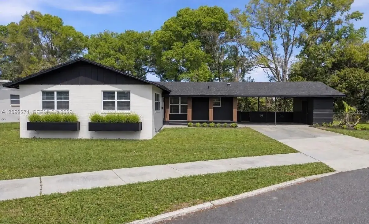 3 bedroom 2 bath Residential for sale at 405 Lake Fair Lane, Winter Park FL 32789