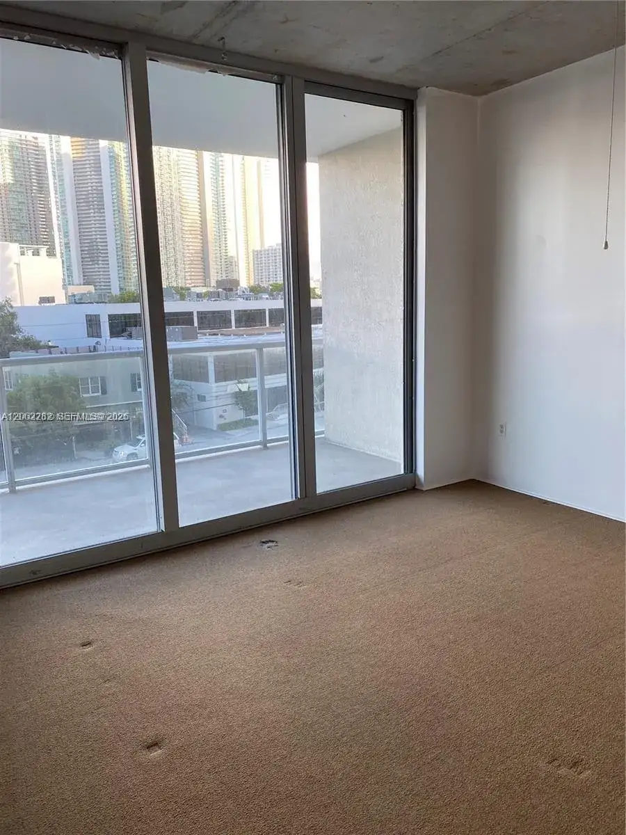 1 bedroom 1 bath Residential Lease for rent at 3470 E Coast Ave # H0404, Miami FL 33137
