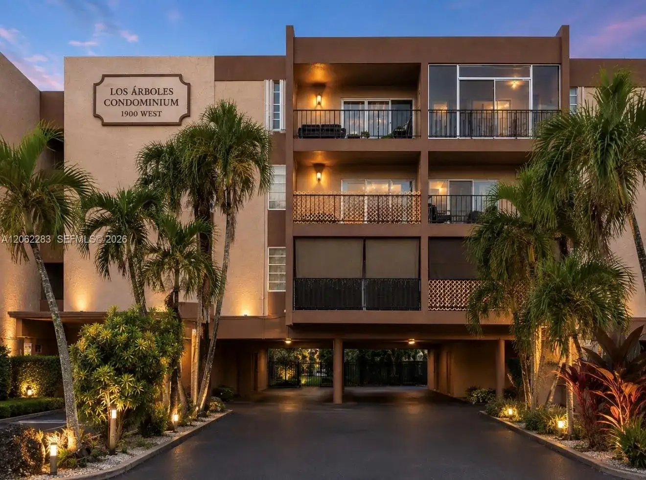 2 bedroom 2 bath Residential for sale at 1900 W 68th St # B203, Hialeah FL 33014