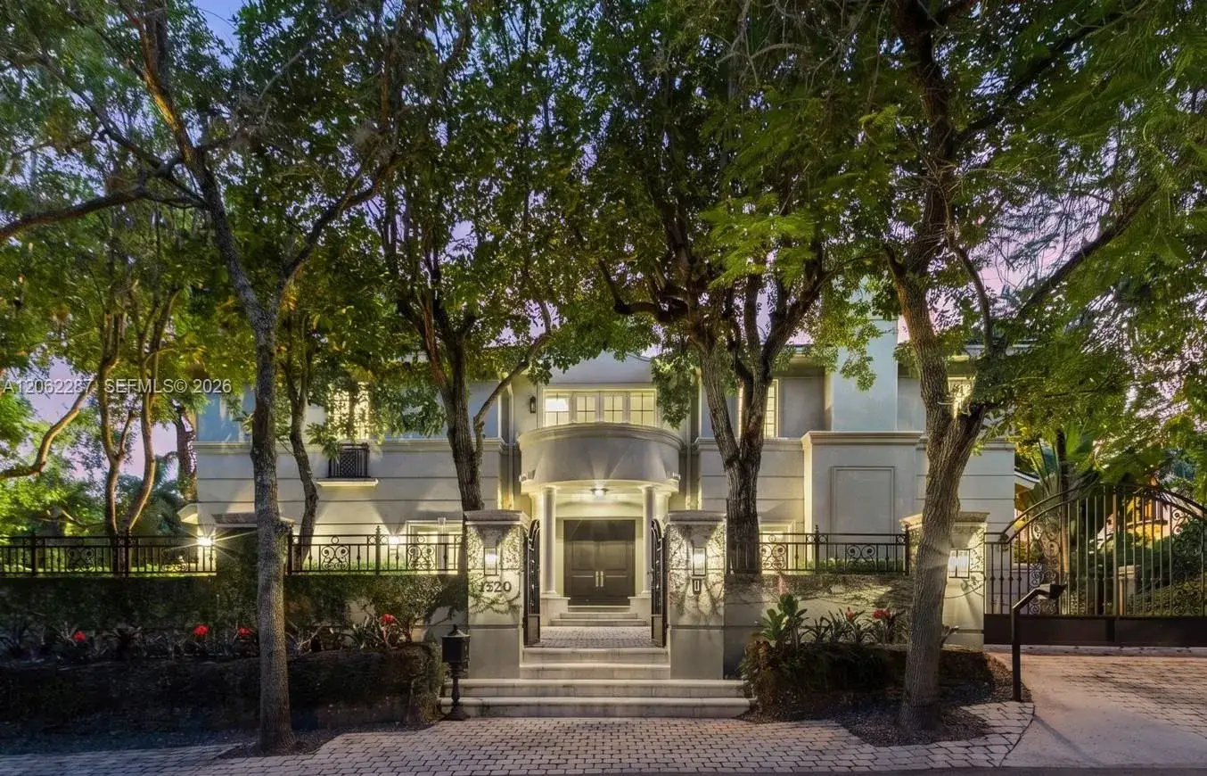 5 bedroom 5 bath Residential for sale at 3460 S Moorings Way, Miami FL 33133