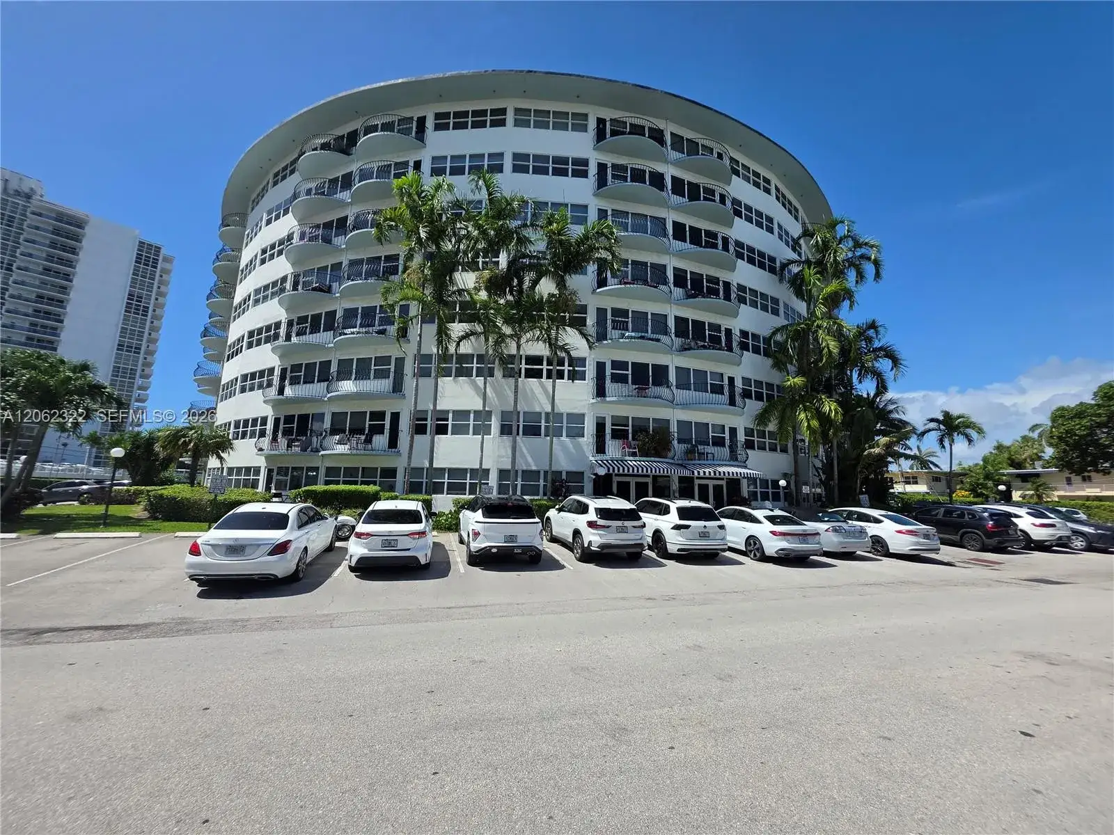 2 bedroom 1 bath Residential for sale at 3250 NE 28th St # 212, Fort Lauderdale FL 33308