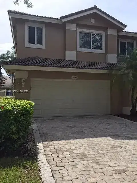 3 bedroom 2 bath Residential Lease for rent at 1092 SW 158th Ave, Pembroke Pines FL 33027