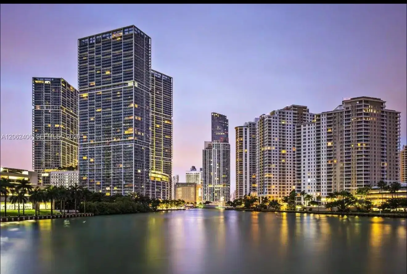 1 bedroom 1 bath Residential for sale at 485 Brickell Ave # 4711, Miami FL 33131