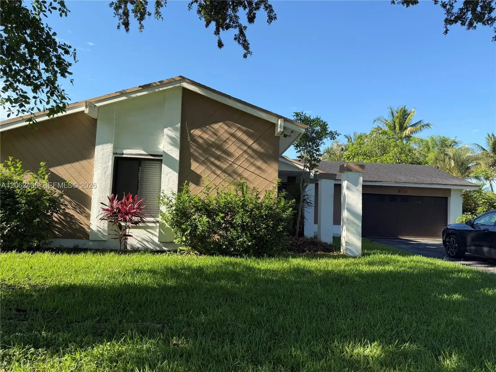 3 bedroom 2 bath Residential for sale at 11905 Sailboat Dr, Cooper City FL 33026