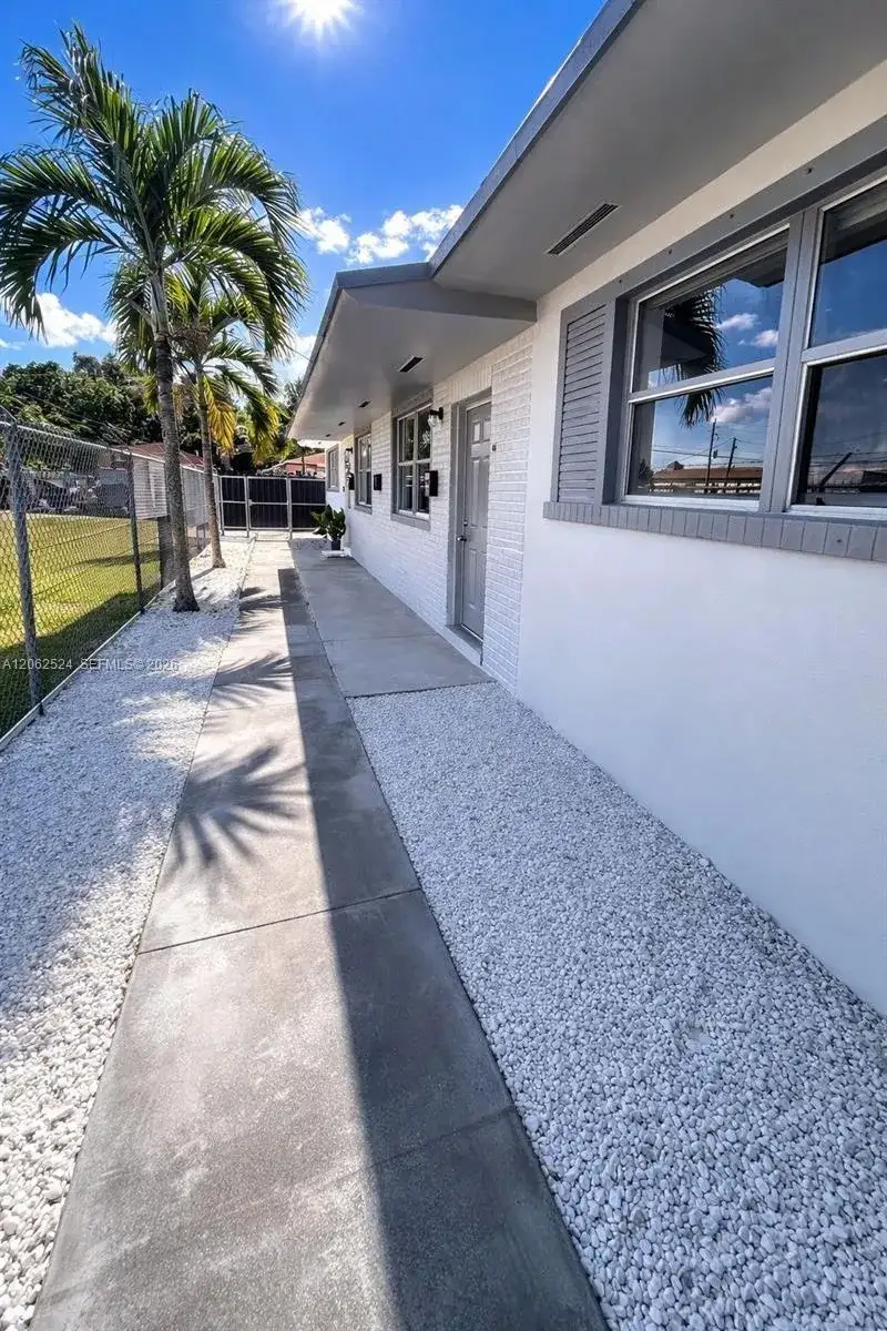 2 bedroom 1 bath Residential Lease for rent at 2931 NW 47th St # 3, Miami FL 33142