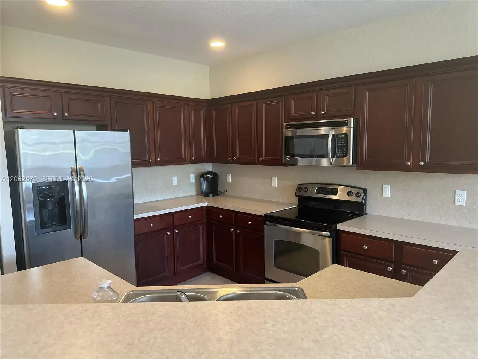 3 bedroom 2 bath Residential Lease for rent at 1015 NE 208th St, Miami FL 33179