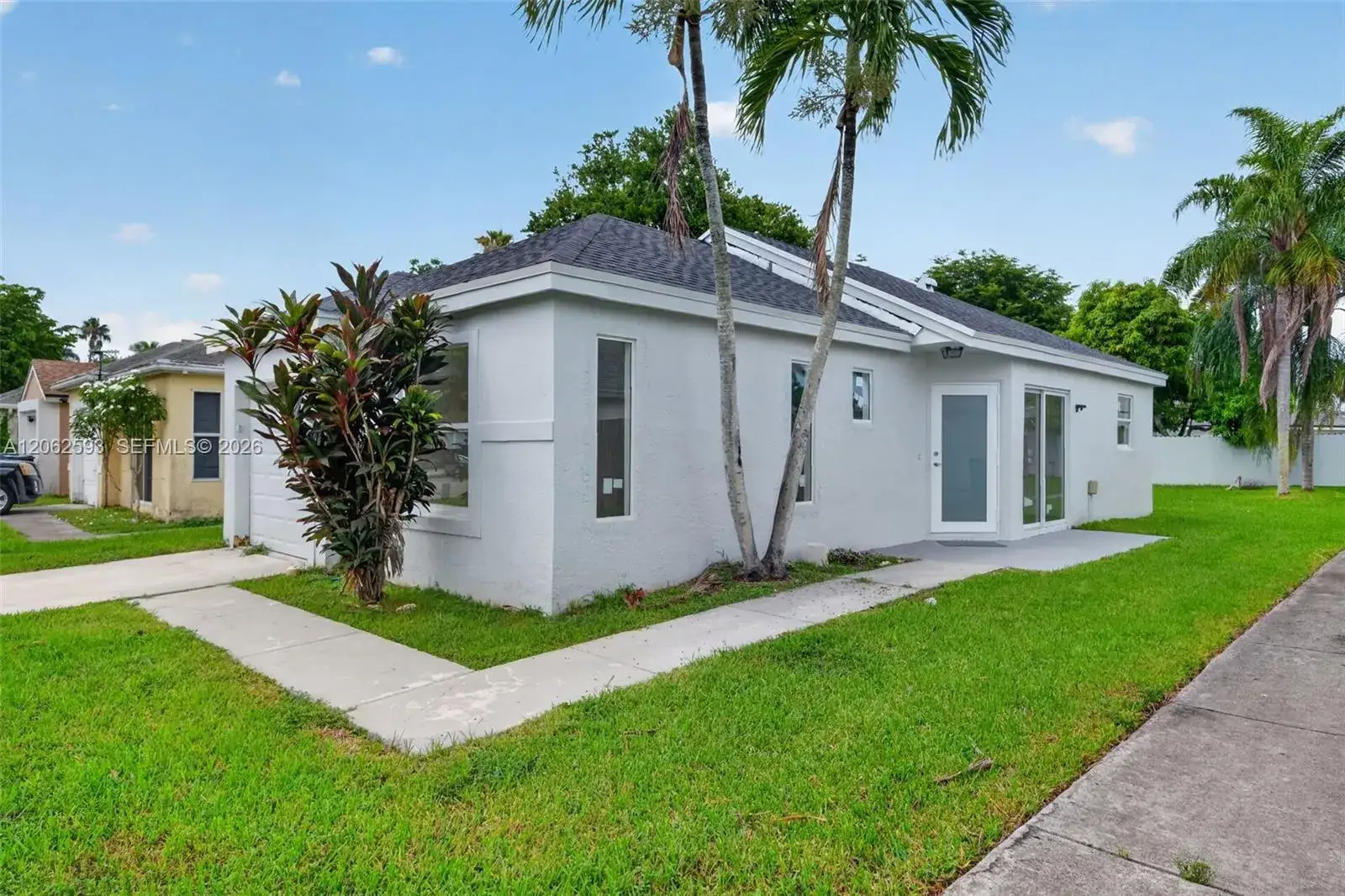 3 bedroom 2 bath Residential for sale at 941 SW 7th Pl, Florida City FL 33034