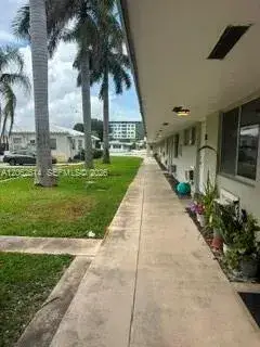 1 bedroom 1 bath Residential Lease for rent at 2222 Van Buren St # 8, Hollywood FL 33020