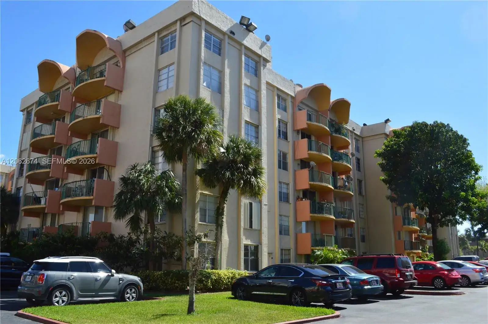 1 bedroom 1 bath Residential Lease for rent at 9320 Fontainebleau Blvd # 609, Miami FL 33172