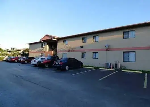 2 bedroom 1 bath Residential for sale at 6278 W 22nd Ct # 20, Hialeah FL 33016