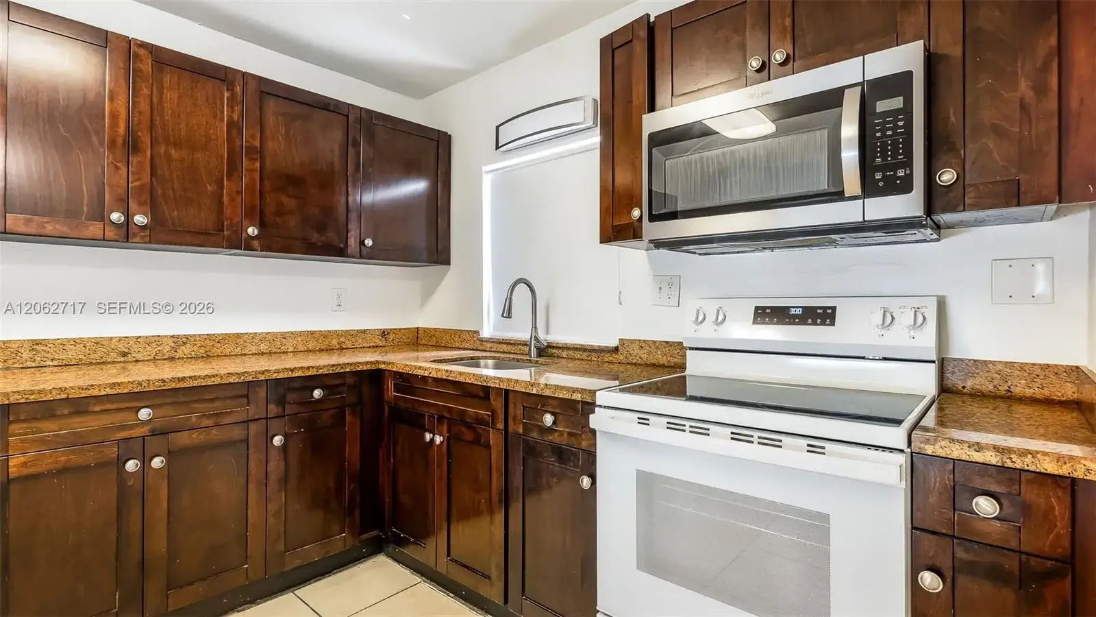 4 bedroom 3 bath Residential Lease for rent at 117 E 10th St, Hialeah FL 33010