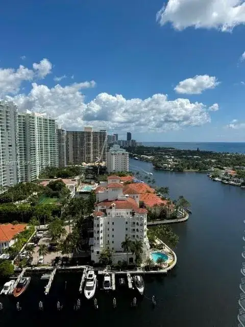 2 bedroom 2 bath Residential for sale at 19707 Turnberry Way # 24B, Aventura FL 33180