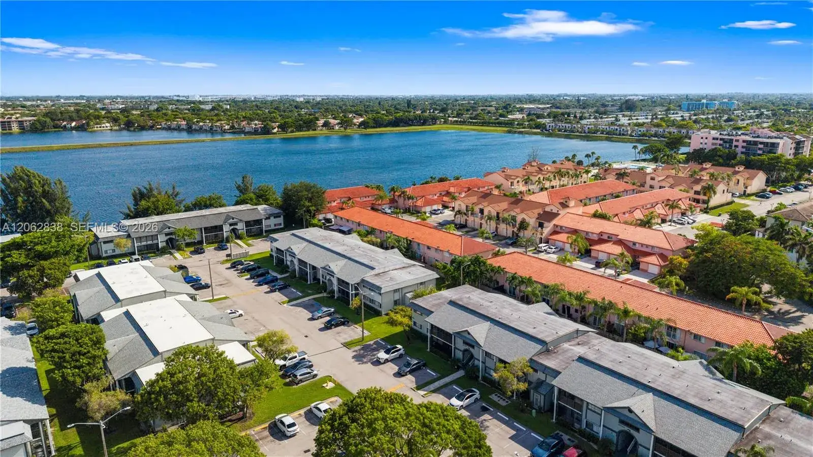 2 bedroom 2 bath Residential for sale at 20760 NE 4th Ct # 102, Miami FL 33179