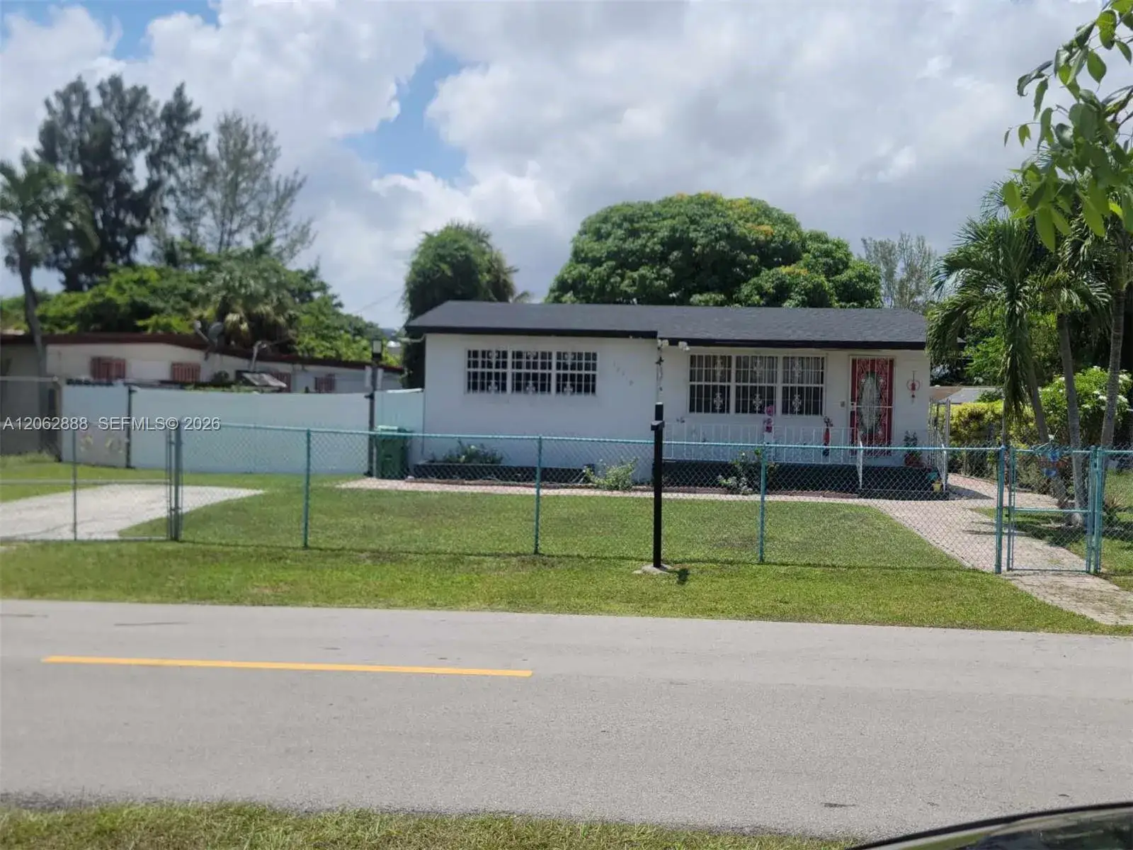 12510 W Golf Dr, Miami FL 33167
