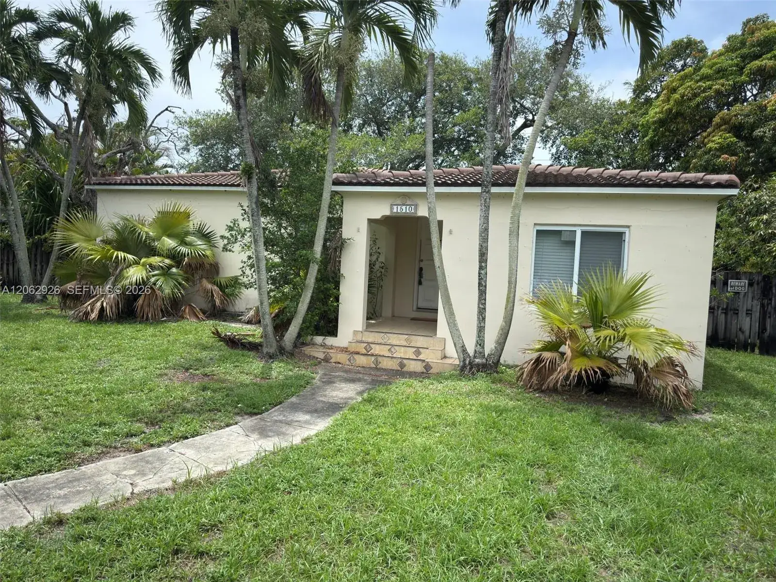 3 bedroom 2 bath Residential for sale at 1510 Dewey St, Hollywood FL 33020