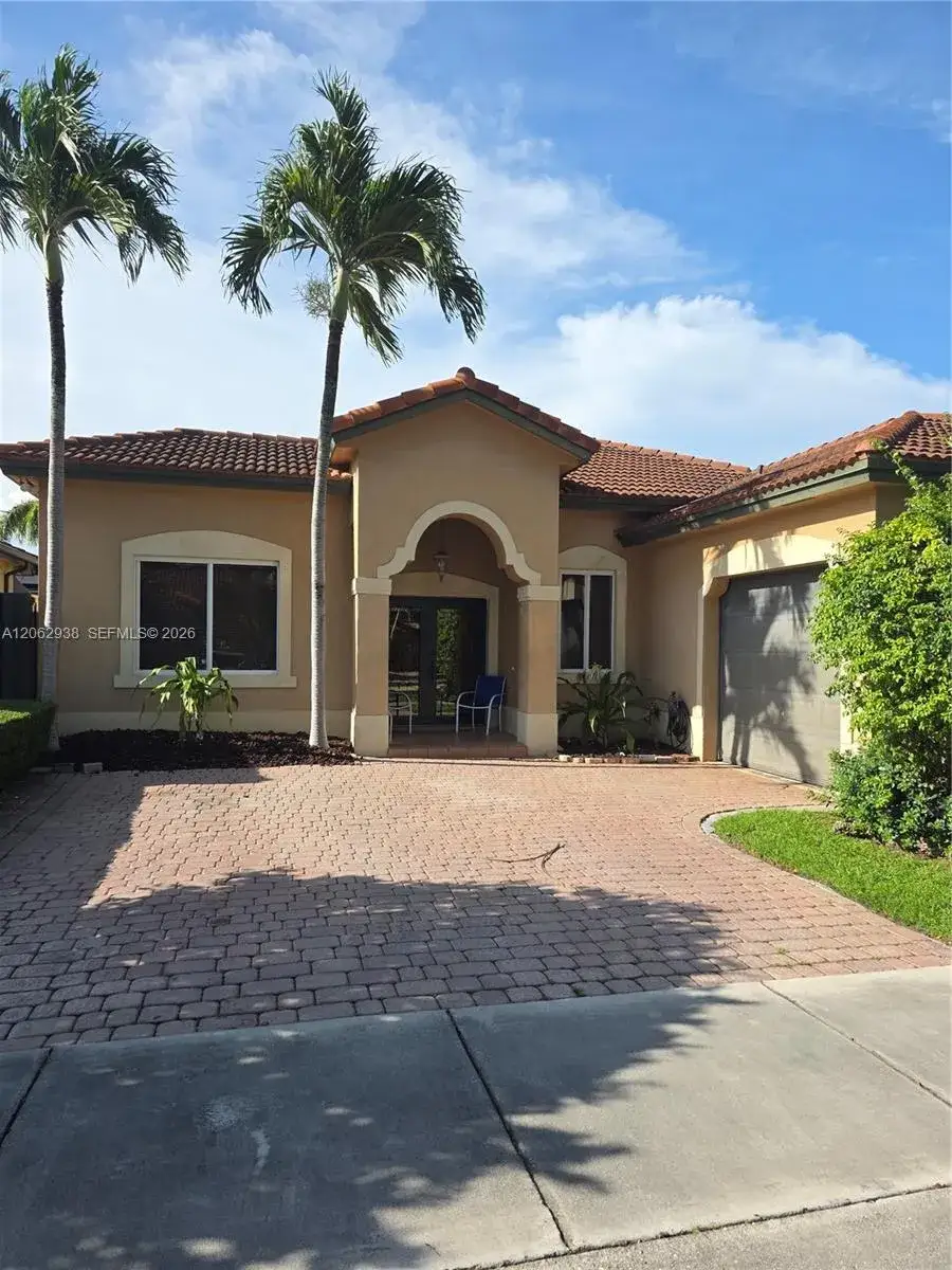 3 bedroom 2 bath Residential Lease for rent at 14811 SW 32nd Ln # 00, Miami FL 33185