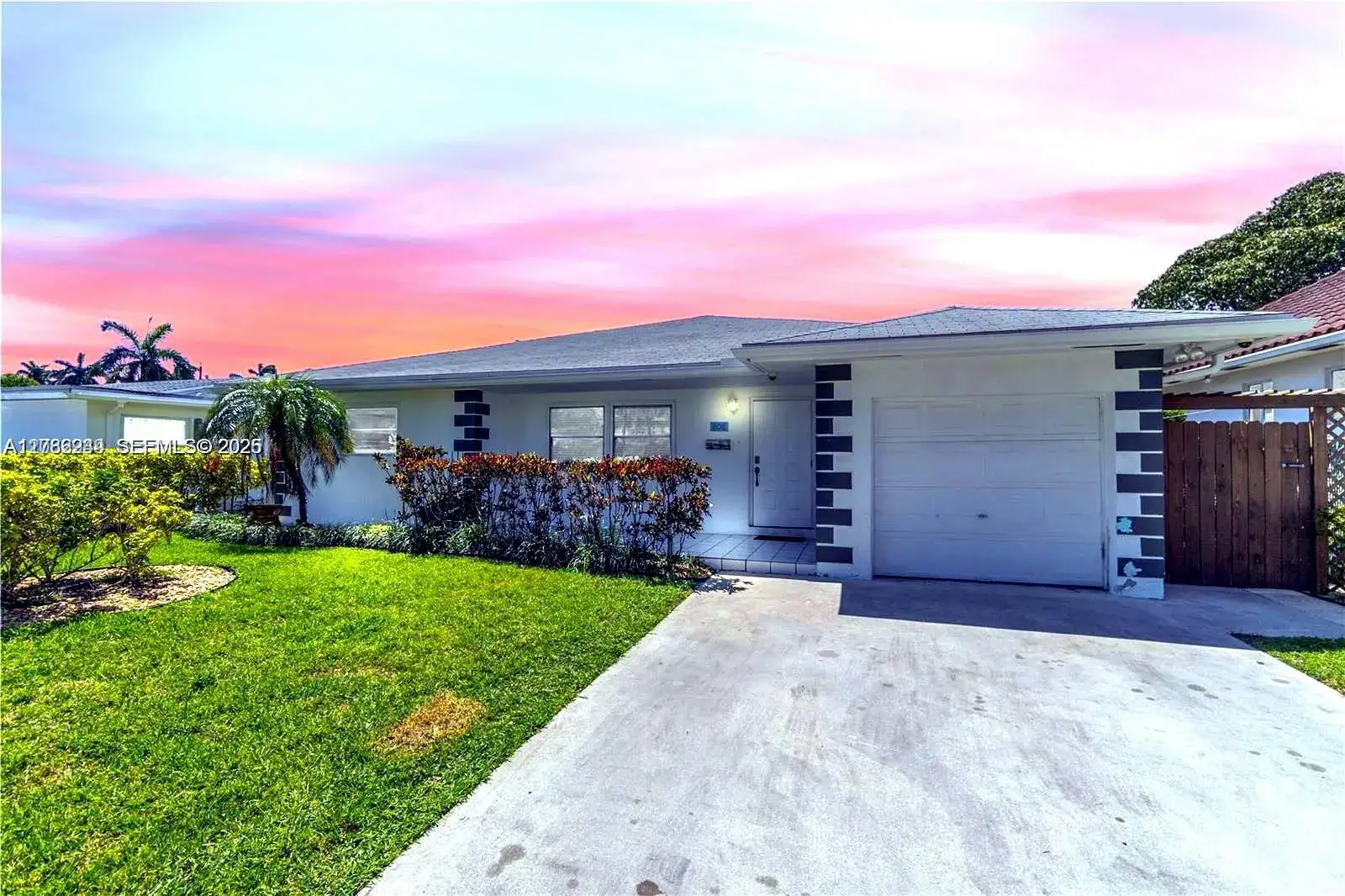 3 bedroom 3 bath Residential for sale at 806 NE 4th St, Hallandale Beach FL 33009