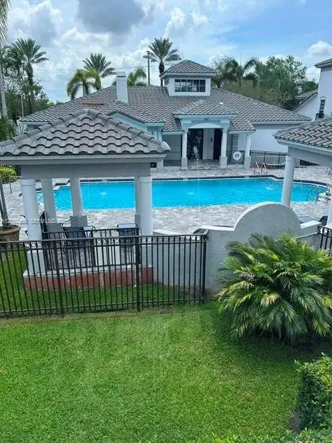 3 bedroom 3 bath Residential Lease for rent at 725 SW 148th Ave # 503, Sunrise FL 33325