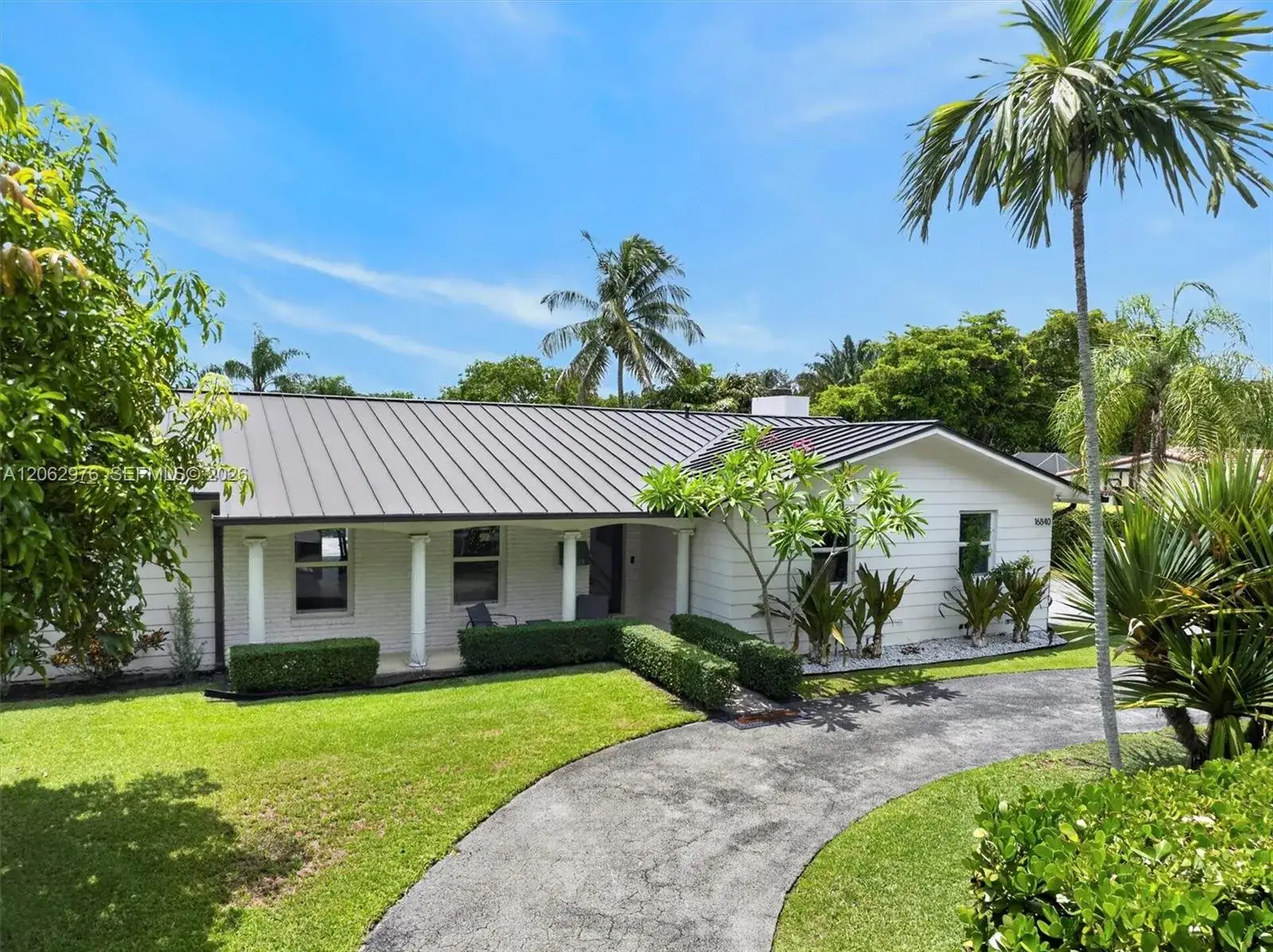 4 bedroom 2 bath Residential Lease for rent at 16840 SW 87th Ave, Palmetto Bay FL 33157