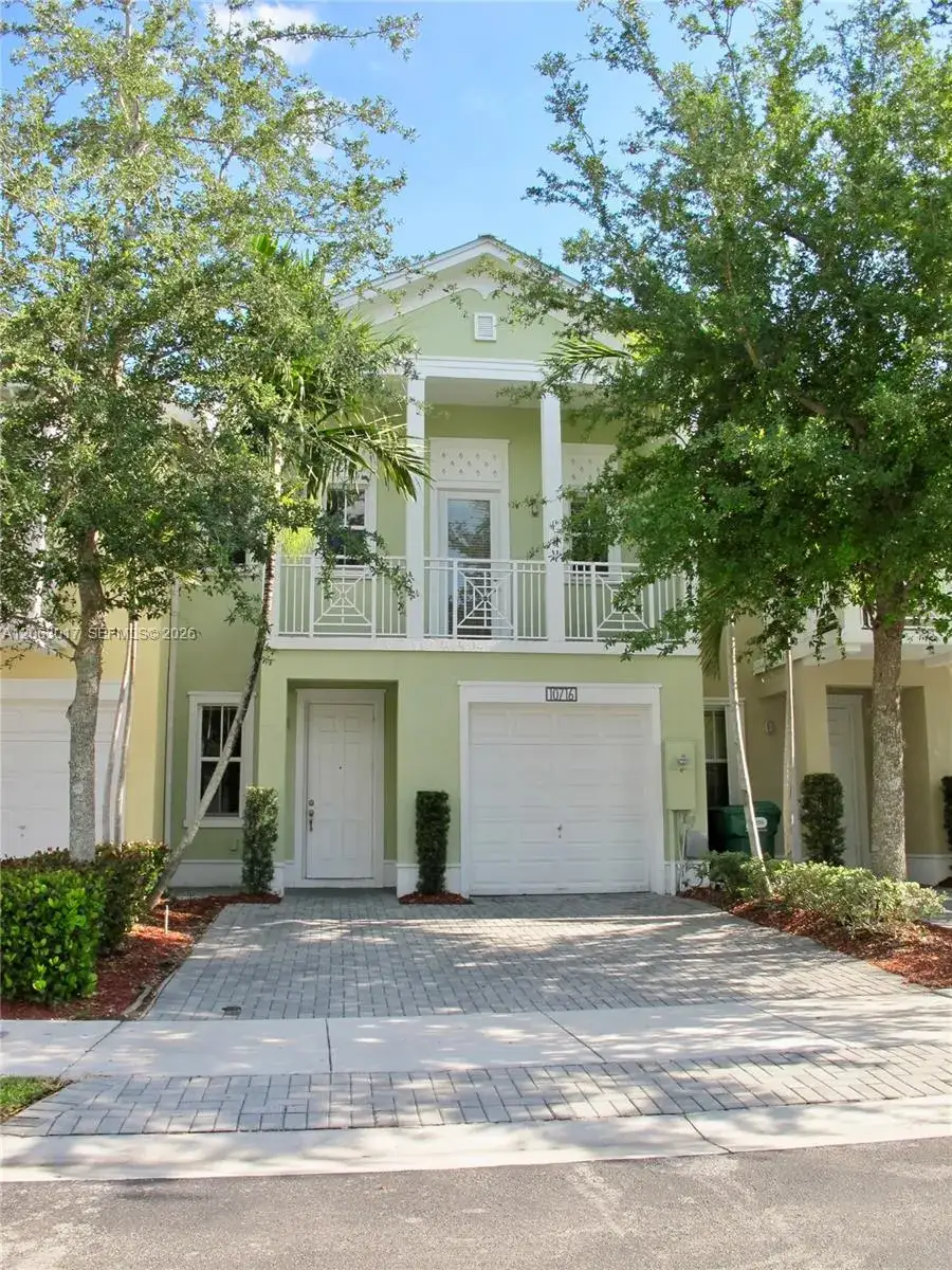3 bedroom 3 bath Residential Lease for rent at 10716 NW 76th Ln, Doral FL 33178