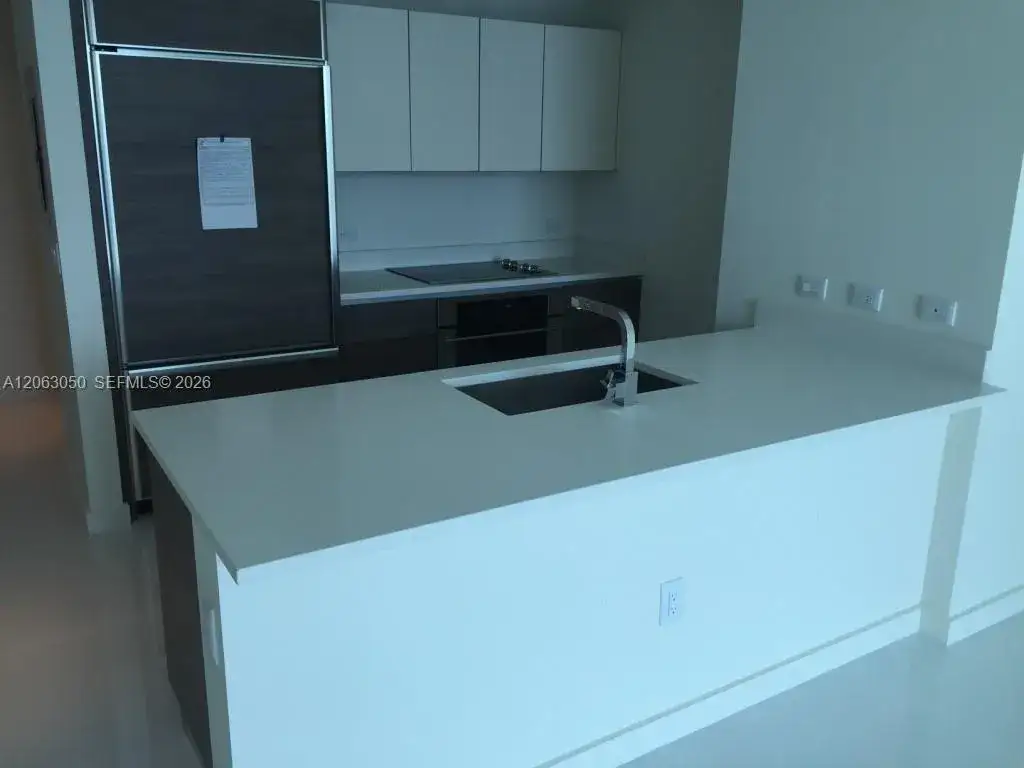 1 bedroom 1 bath Residential Lease for rent at 1100 S MIAMI AV # 3902, Miami FL 33130