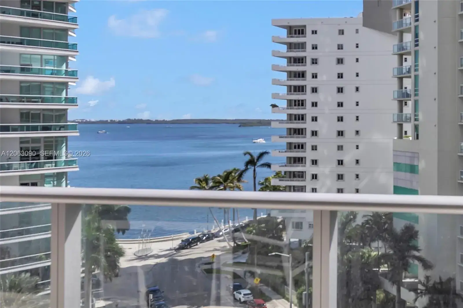 1 bedroom 1 bath Residential for sale at 1300 Brickell Bay Dr # 903, Miami FL 33131
