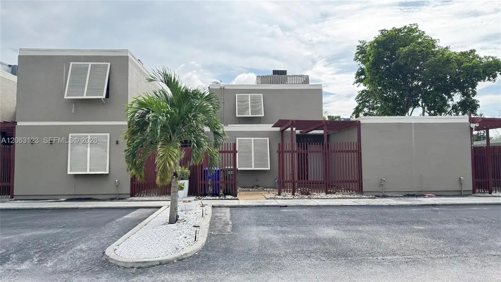 2 bedroom 2 bath Residential Lease for rent at 1151 Windward Dr # 1151, Pembroke Pines FL 33026