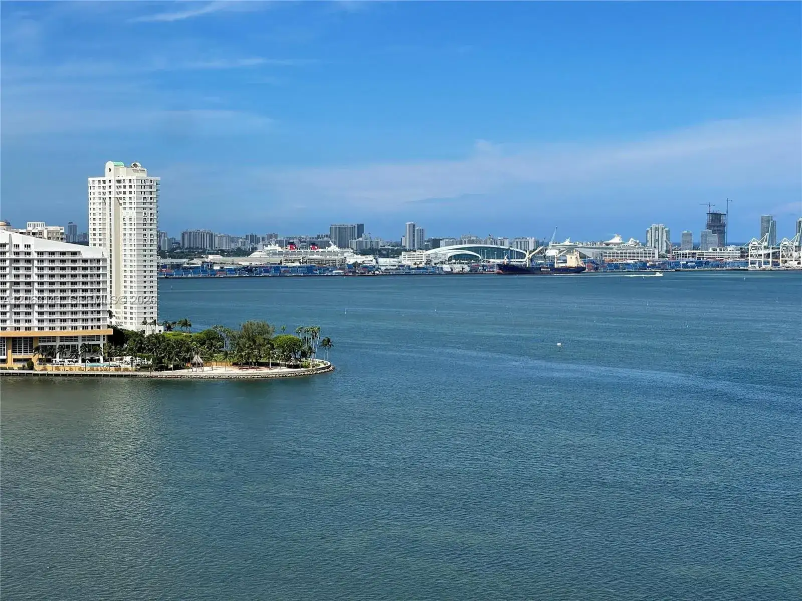 2 bedroom 2 bath Residential Lease for rent at 1300 Brickell Bay Dr # 2010, Miami FL 33131
