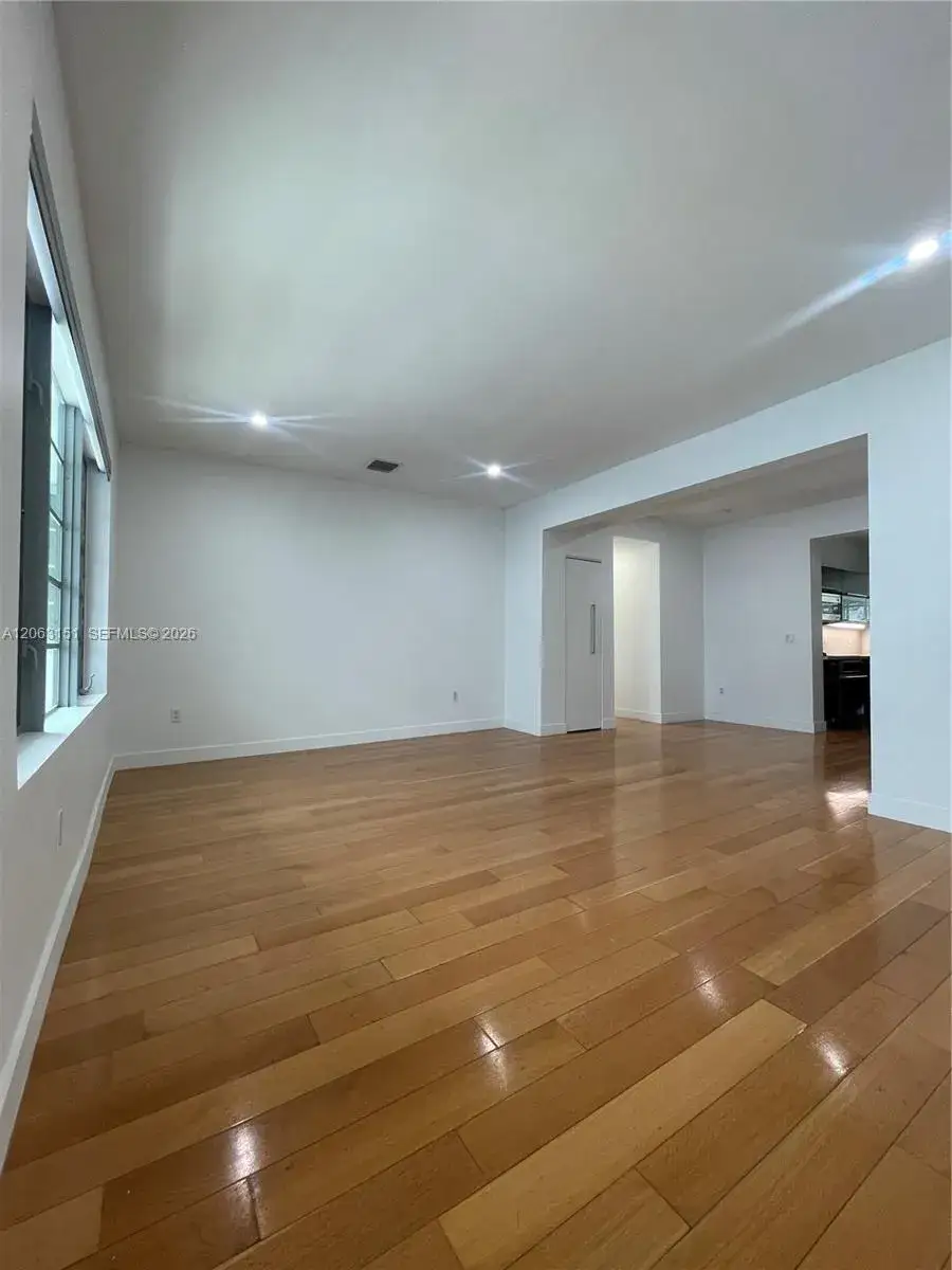 2 bedroom 2 bath Residential Lease for rent at 2021 Meridian Ave # 12, Miami Beach FL 33139