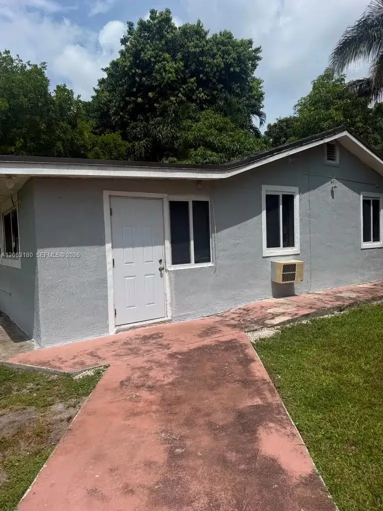 2 bedroom 1 bath Residential for sale at 1289 NE 146th St, Miami FL 33161