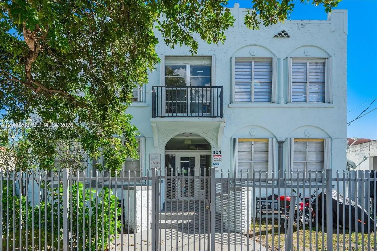 2 bedroom 1 bath Residential Lease for rent at 301 SW 10th Ave # 7, Miami FL 33130
