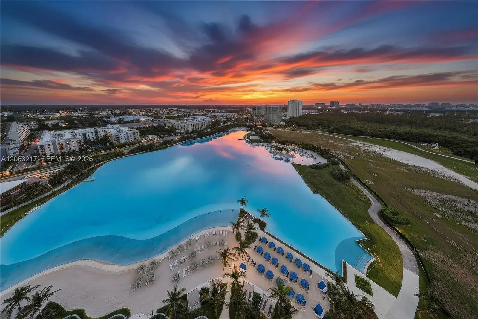 1 bedroom 1 bath Residential for sale at 2411 Laguna Circle # 2010, Miami FL 33181